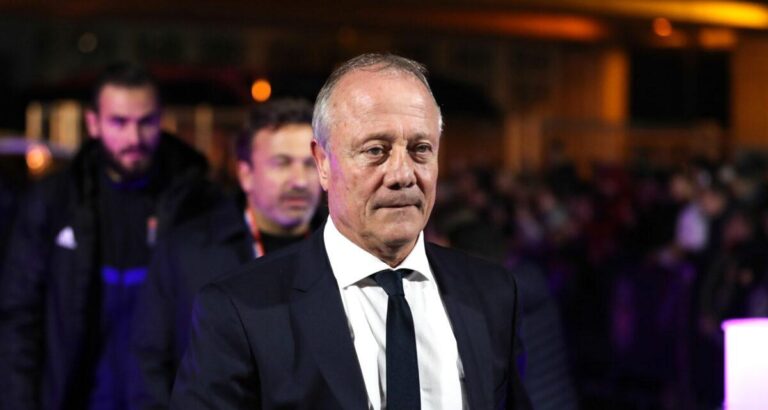 1200-L-ol-bernard-lacombe-s-est-teint-72-ans.jpg