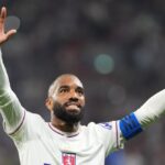 Alexandre-Lacazette-1.jpg