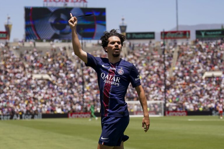 ICONSPORT_262478_0080.jpg