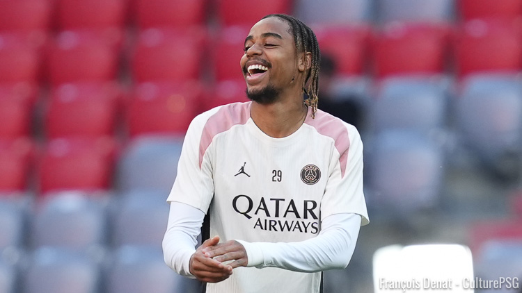 barcola_sourire_psg_entrainement_munich_30052025.jpg