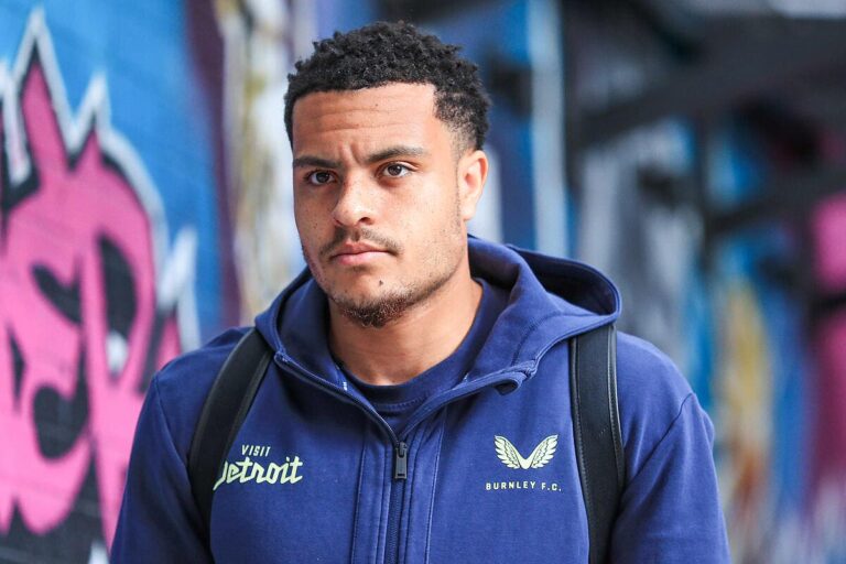 l-om-foudroie-west-ham-cj-egan-riley-signe-4-ans-iconsport_260113_0025-394218.jpg