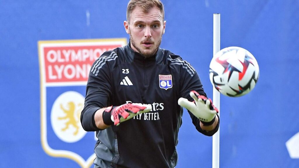 lucas-perri-ol.jpg