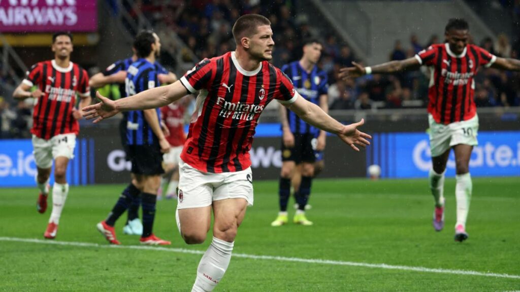 luka-jovic-2425.jpg