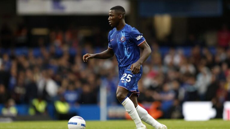 moises-caicedo-2425.jpg