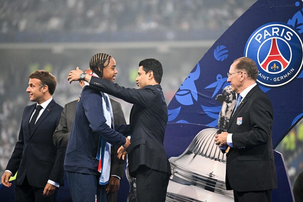 ol-nasser-al-khelaifi-son-coup-de-folie-pour-sauver-lyon-iconsport_227934_0602-394784.jpg