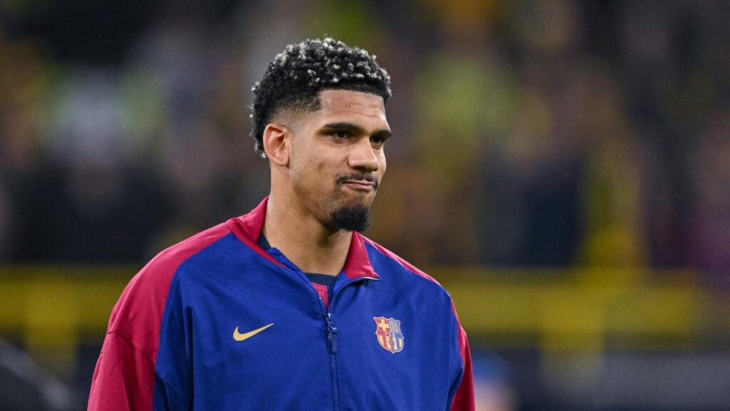 ronald-araujo-2425.jpg