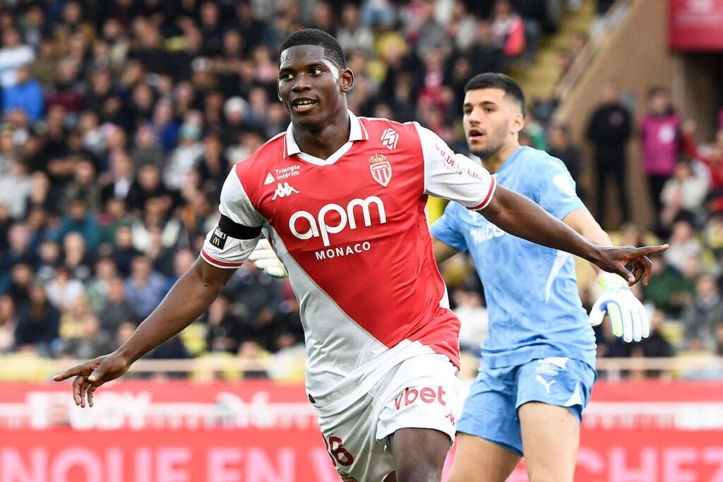 un-cador-veut-embolo-monaco-n-en-revient-pas-embolo-1-394875.jpg