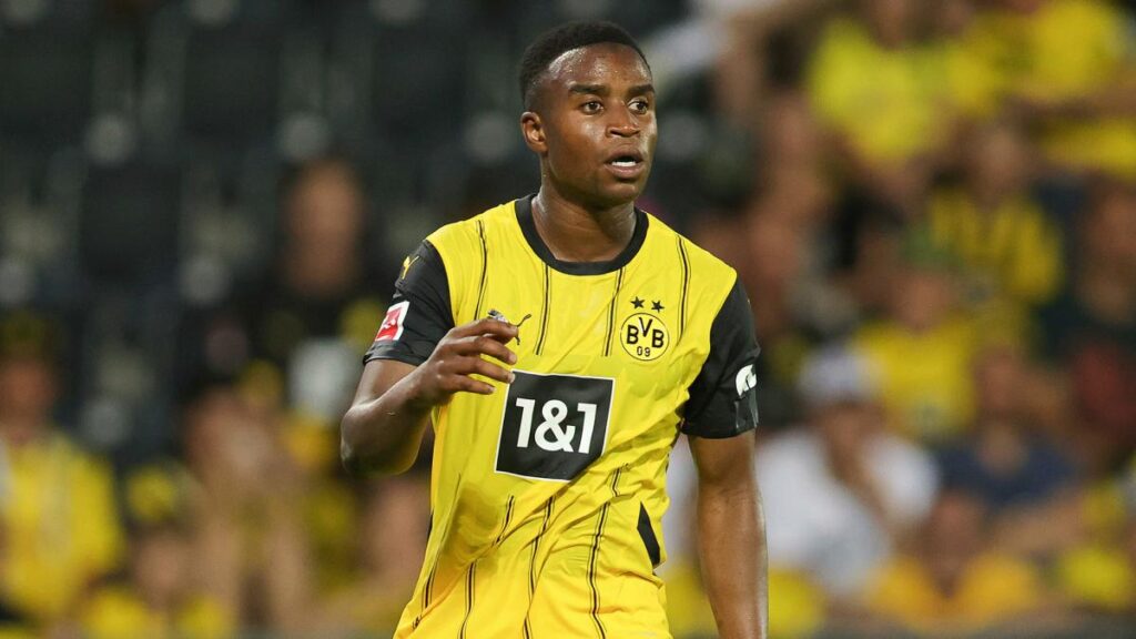 youssoufa-moukoko-2425-66b9d969d172d.jpg