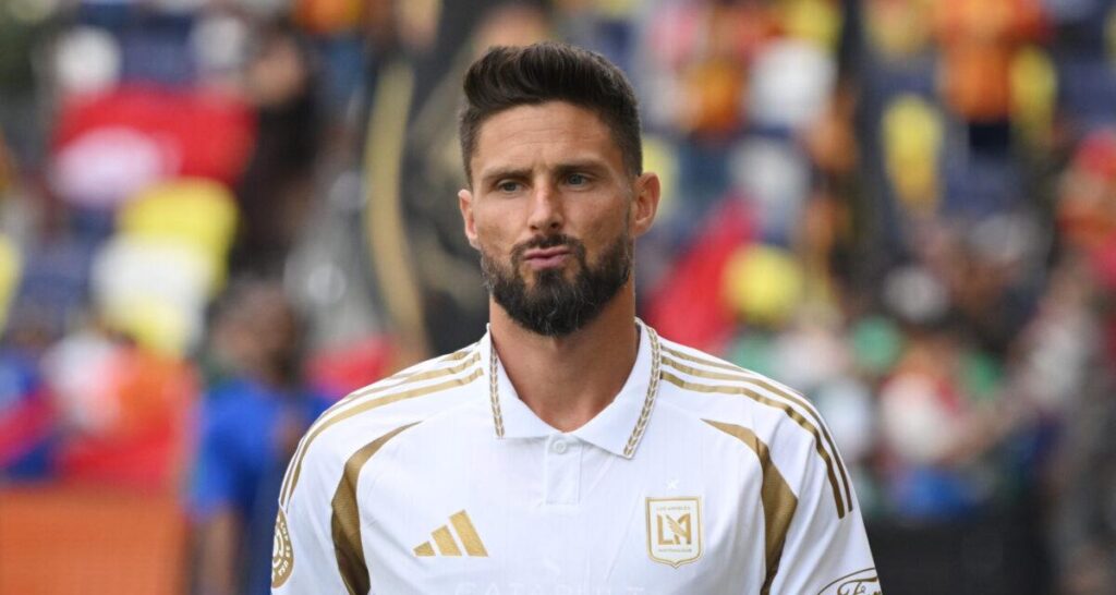 1200-L-losc-giroud-dvoile-son-rle-au-sein-de-l-effectif-des-dogues.jpg