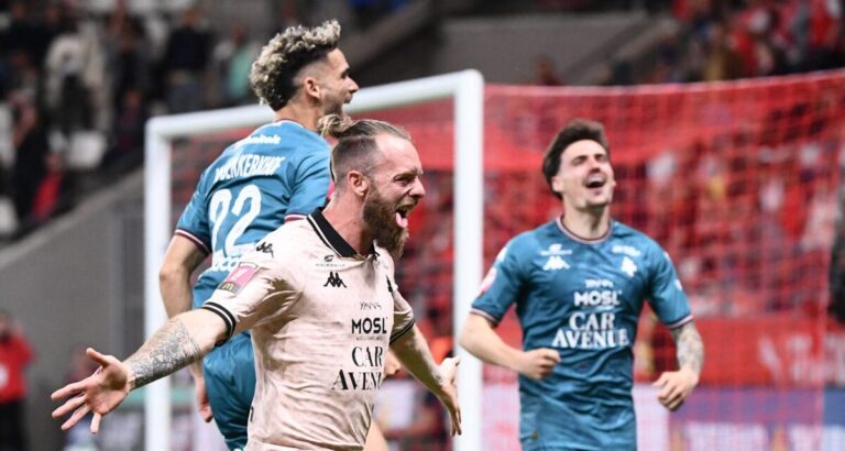 1200-L-metz-le-fcm-dvoile-son-nouveau-maillot-extrieur.jpg