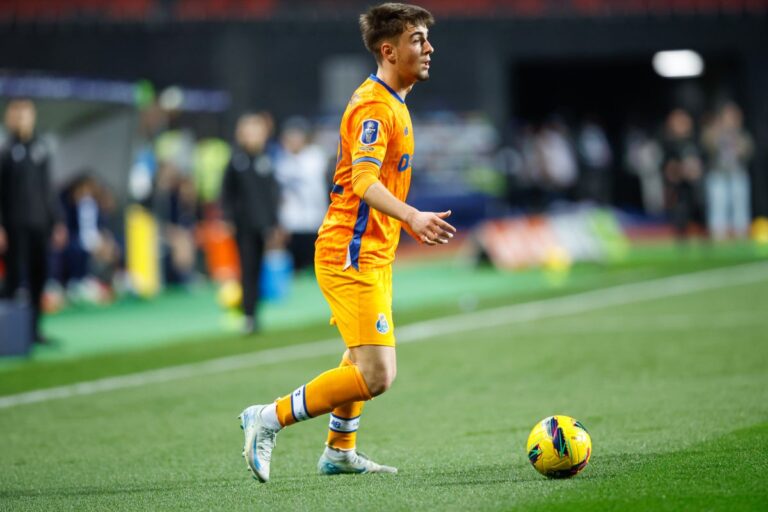 ICONSPORT_248765_0011.jpg