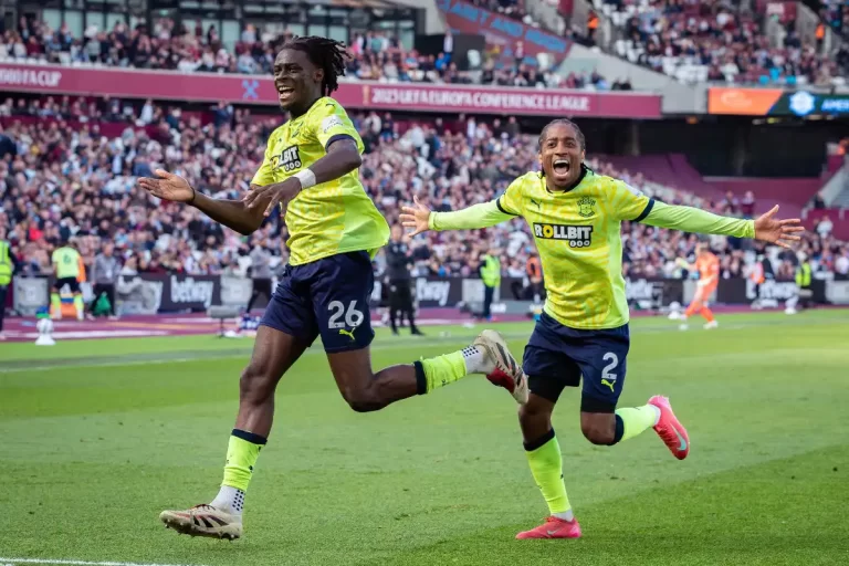 Lesley-Ugochukwu-avec-Southampton-@Alamy.webp.webp