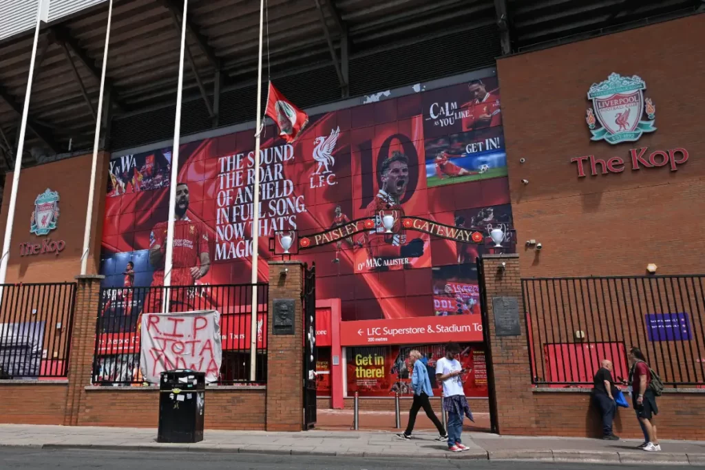 Liverpool-le-gigantesque-hommage-a-Diogo-Jota.webp.webp