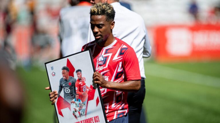 angel-gomes-2324.jpg
