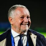 aulas-sort-le-chequier-et-devient-le-sauveur-lyonnais-aulas-54-395358.jpg