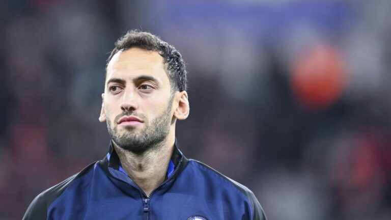calhanoglu-2425.jpg