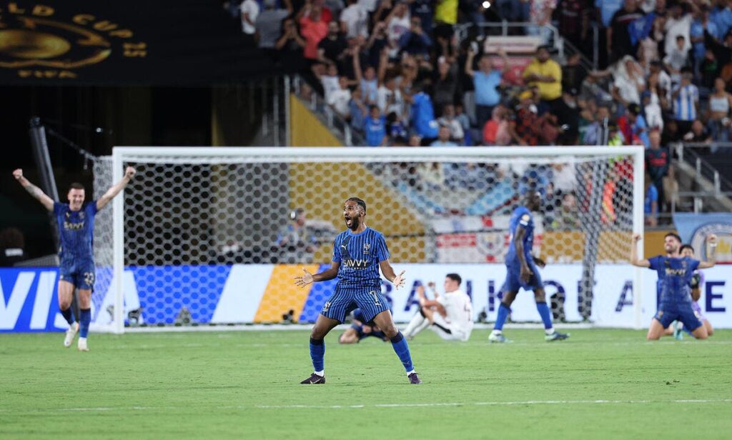 cdm-al-hilal-elimine-manchester-city-iconsport_263425_0082-395017.jpg