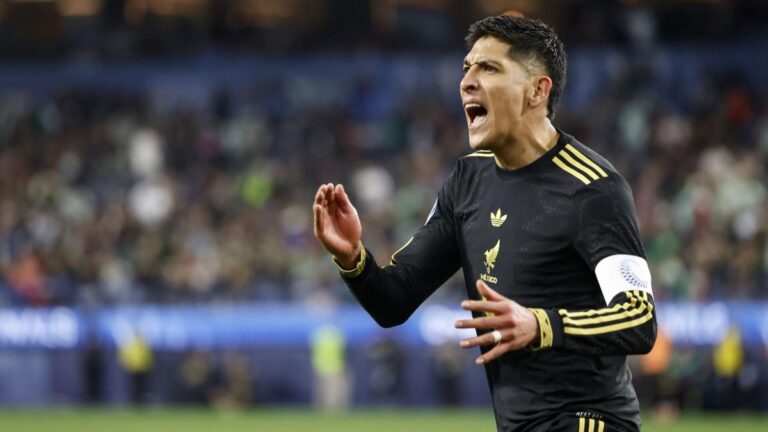 edson-alvarez-2425-mex.jpg