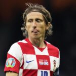 euro2020-crosco-modric-60d24758727e5.jpg