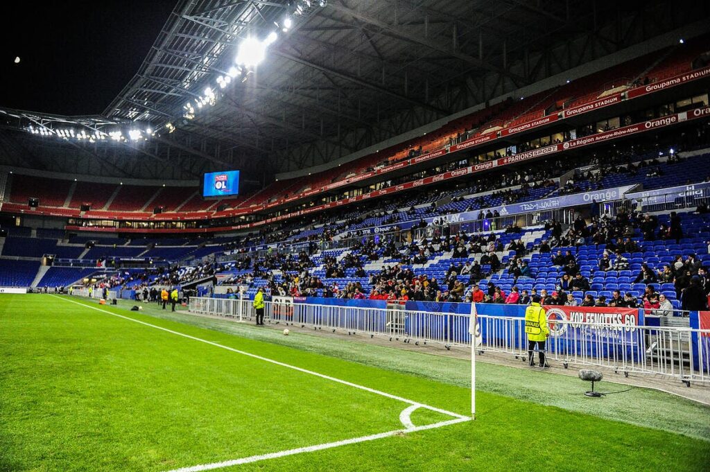 l-ol-laisse-son-attaquant-libre-les-offres-tombent-groupama-stadium-395269.jpg