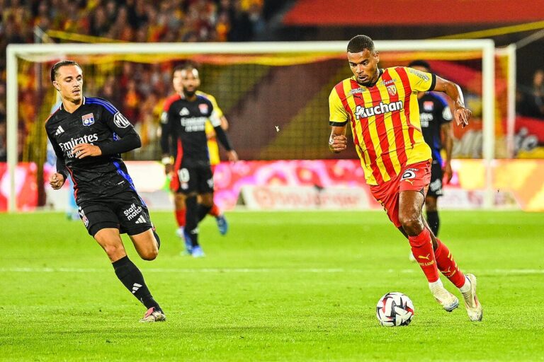 lens-burnley-lui-met-la-pression-diouf-envoie-tout-valser-iconsport_239400_0142-395131.jpg