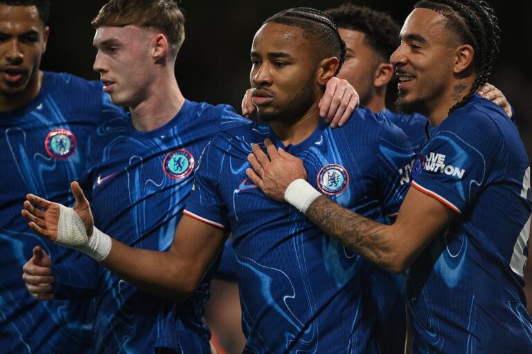 manchester-united-pose-40-millions-d-euros-pour-un-francais-iconsport_253240_0021-395310.jpg
