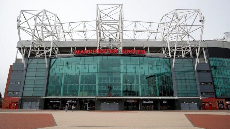 old-trafford-5eb418a1ef2ae.jpg