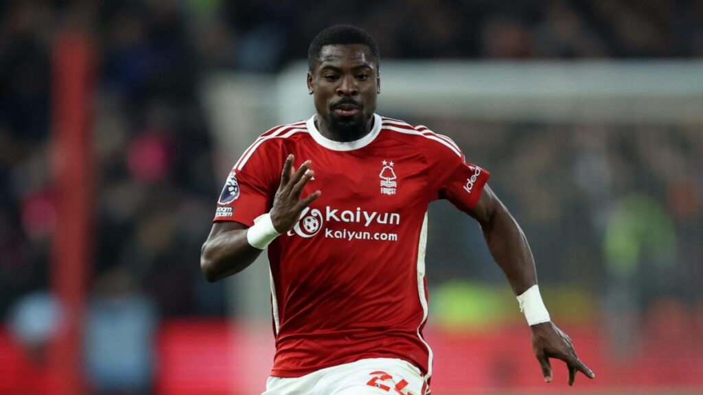 serge-aurier-2324.jpg