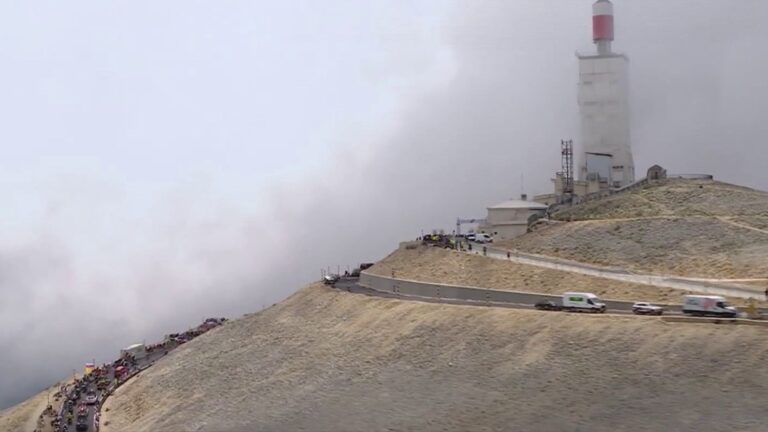 tour-de-france-2025-une-16e-etape-marquee-par-l-ascension-du-mont-ventoux-687fa596252ff683492842.jpg