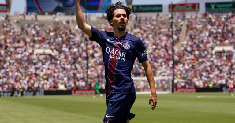 ICONSPORT_262478_0080-1.jpg