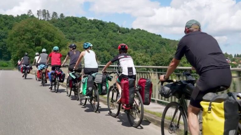 vacances-velo-20h-2208-68a8d936d6c99396242120.jpg