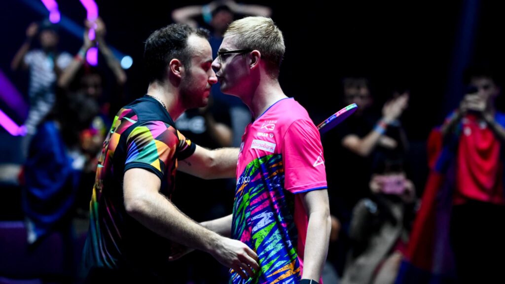 L-accolade-entre-Simon-Gauzy-et-Felix-Lebrun-au-WTT-Champions-de-Montpellier-le-30-octobre-2025-2166.jpeg